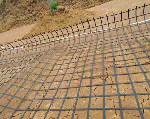 土工格柵安裝現場